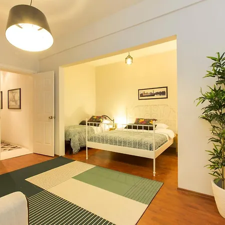 Апартаменты Magnificent Flats At Taksim Square