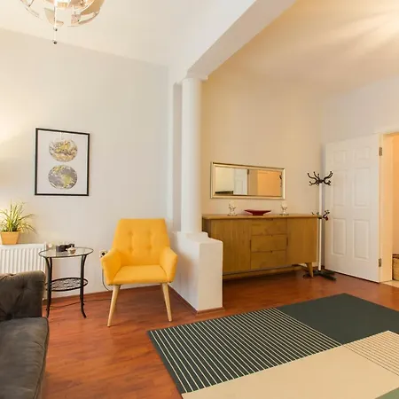 Magnificent Flats At Taksim Square *