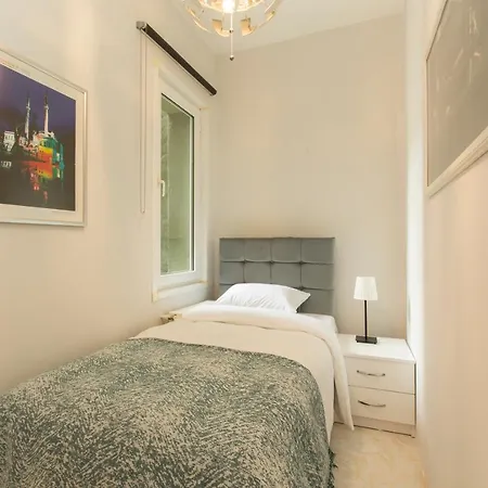 아파트 Magnificent Flats At Taksim Square
